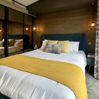 Lakewood Lodge double bedroom